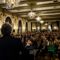 Bajar el volumen: Milei, los datos y la reorganización de la burguesía argentina